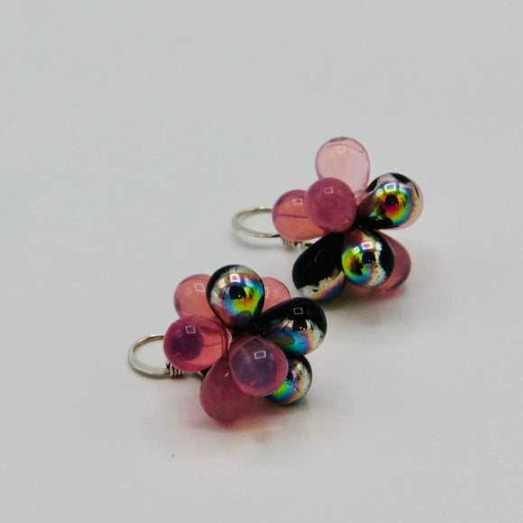 Tracy Earrings in Shiny Black and Light Pink