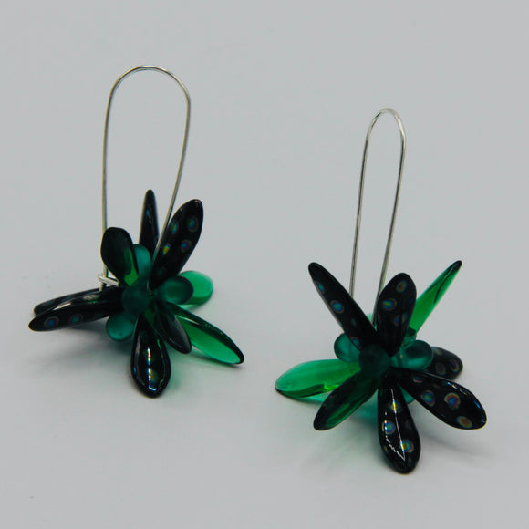 Eileen Earrings in Black and Emerald Green
