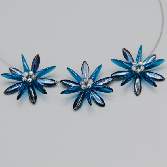 Anna Necklace in Shiny Blue