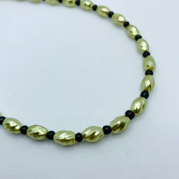 Nora Necklace in Pearly Green and Black